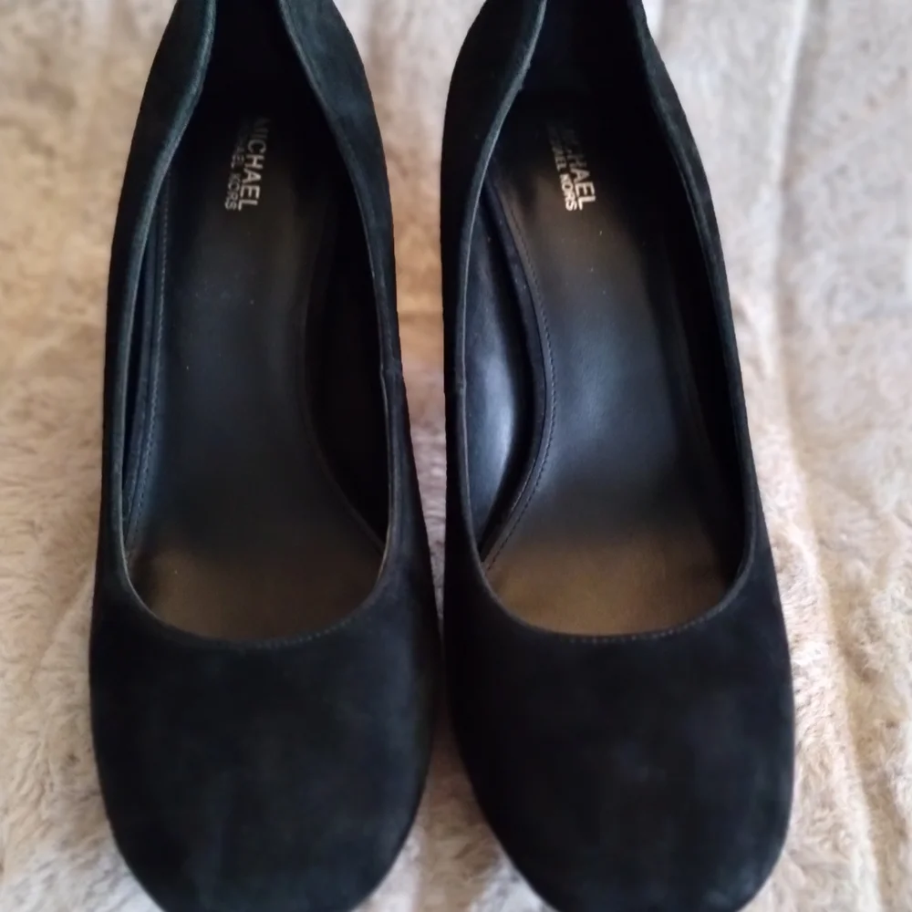 Michael Kors Black Suede Block Heel Pumps Statement Metallic Heel Designer